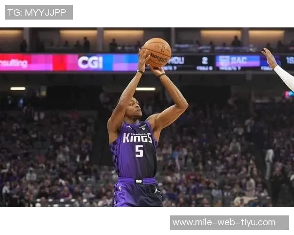 福克斯高效表现砍下26分5板3助罚球命中率惊人助球队取胜