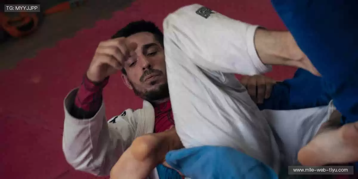 边看边聊,共享体育狂欢!💬🎉